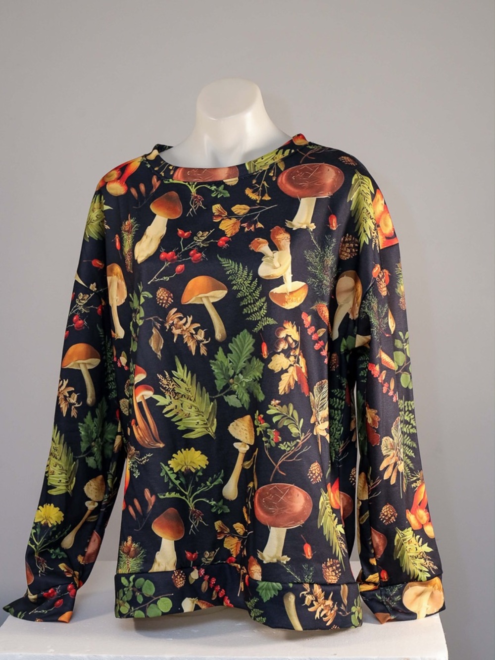 NWT  Mushroom & Foliage Print Long Sleeve Top
